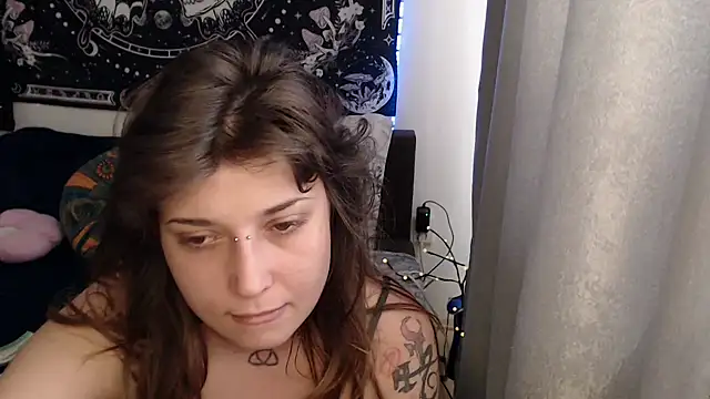 AlienforTwenty webcam