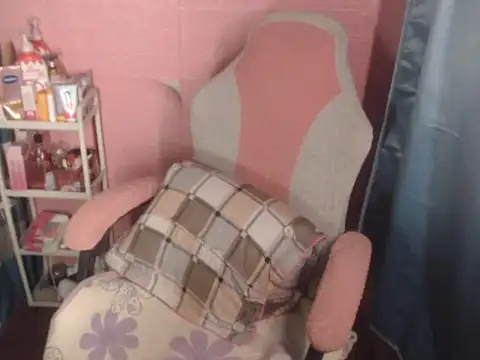bella_holy webcam