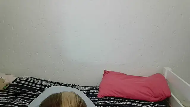 Slender012 webcam