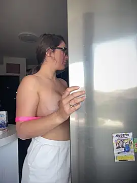 HotXMom_ webcam