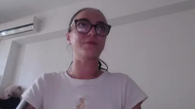 IzabelllNoir webcam