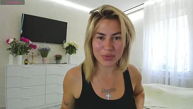 Roxi_Joy webcam