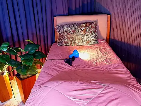 EmpressValerie webcam