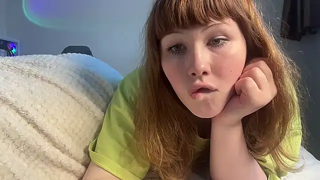 AlexaGudz webcam