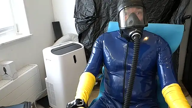latexslaveboy webcam