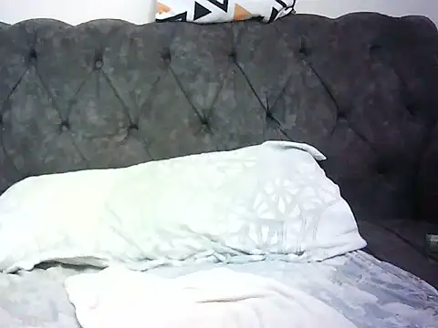 Uncut_EBONY webcam