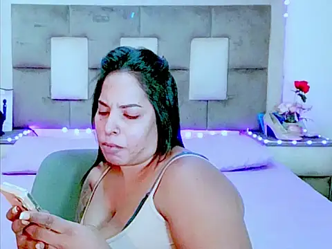 indiantopaz694u - Indiantopaz694u's free webcam - UK Sex Cams