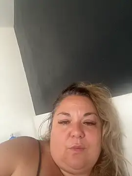 MikyVesela webcam