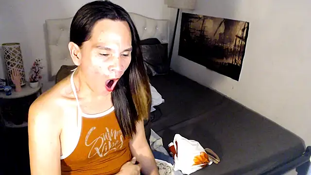 NinaDOM4CUM webcam