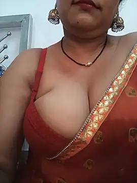 Nyra-23 live cam on StripChat