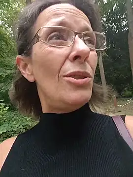 sacha_scorp (F mature) - Sucer mon lush