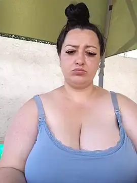 AMYRA_HOT webcam