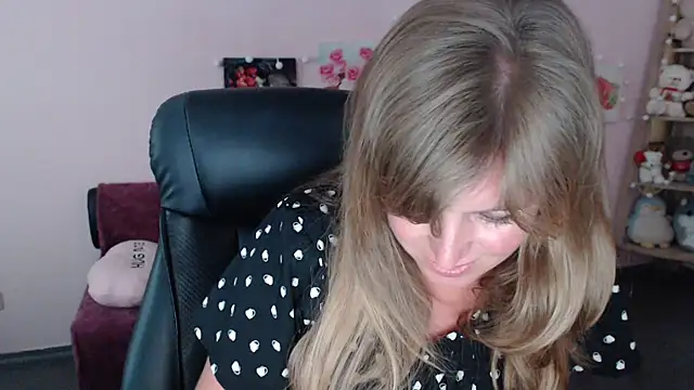 hot_milady - Hot_Milady's free webcam - UK Sex Cams