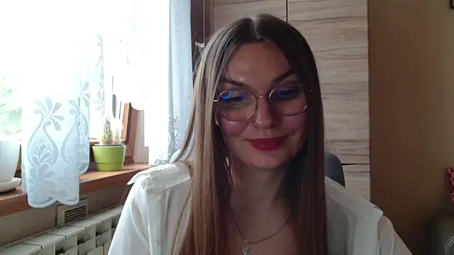 LooveELLYx webcam