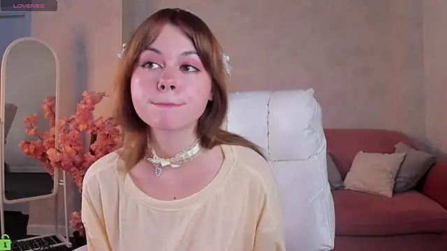 Monica_Alvarez webcam