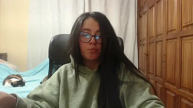 Venus_cat_ live cam on StripChat