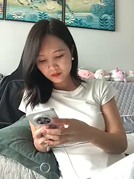 Mile-m live cam on StripChat