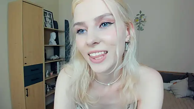 LaynePingitore live cam on StripChat