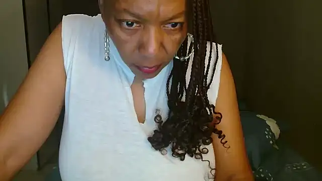 Lillyan_N webcam