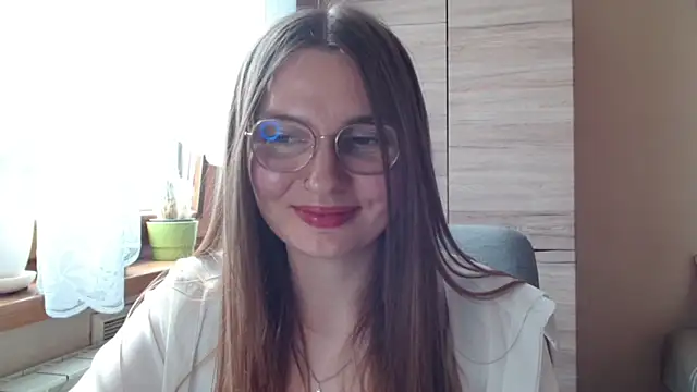LooveELLYx webcam