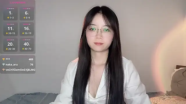 77-Vicky webcam