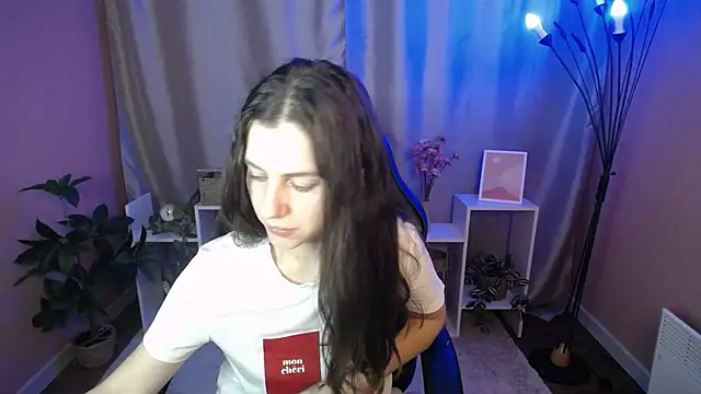 MistyBree live cam on StripChat