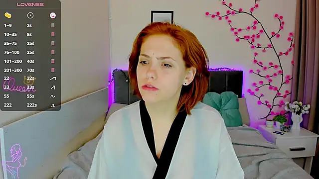 DellaRows webcam