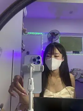 Lov3lily webcam