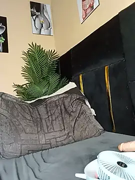 Pinkydish live sex cam