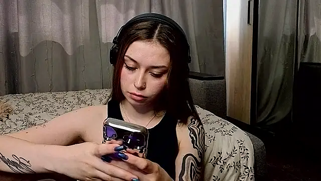 danieliis live cam on StripChat
