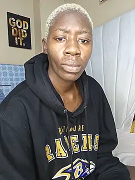 SquirtQueen16 webcam