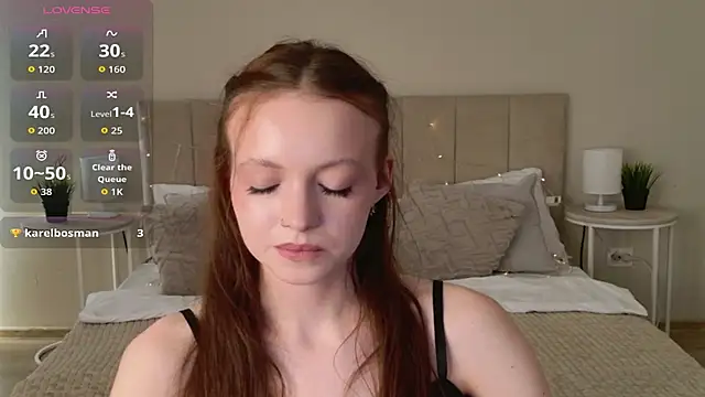 SallyPinkman webcam