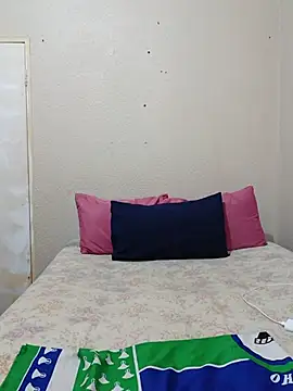 FreakyAngel3X webcam