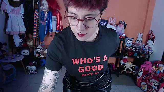 MissMiia2 live cam on StripChat
