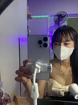Lov3lily webcam