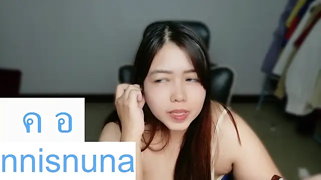 nunanunanuna live cam on StripChat