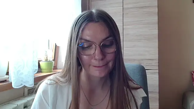 LooveELLYx webcam
