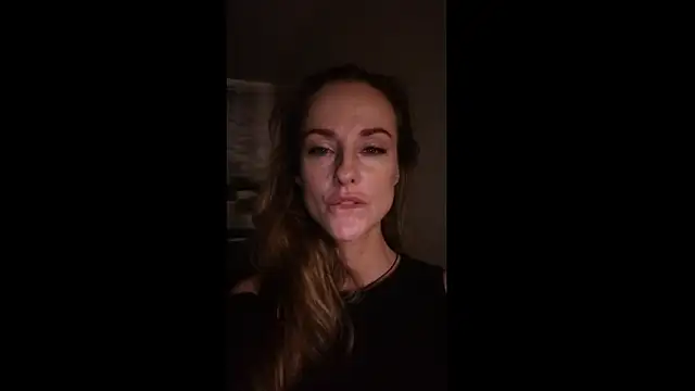 SuchArt_ webcam