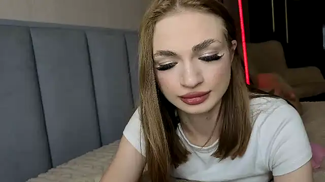 Pussyya777 webcam
