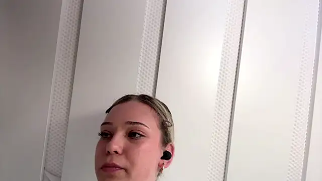 Live sex cam di SourMidday