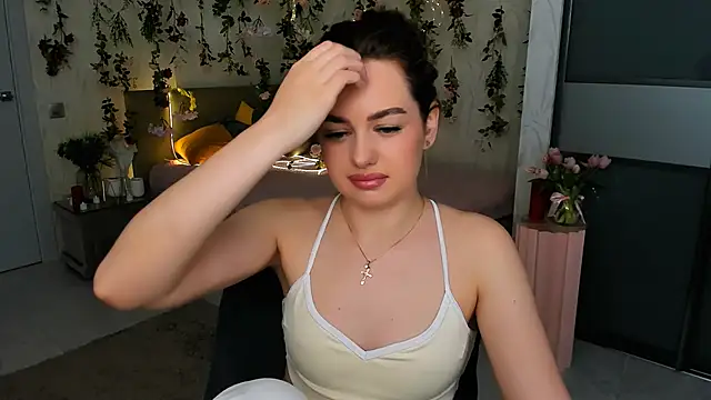 MiracleCurly webcam
