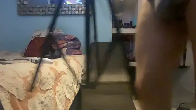 Alexitho25 live cam