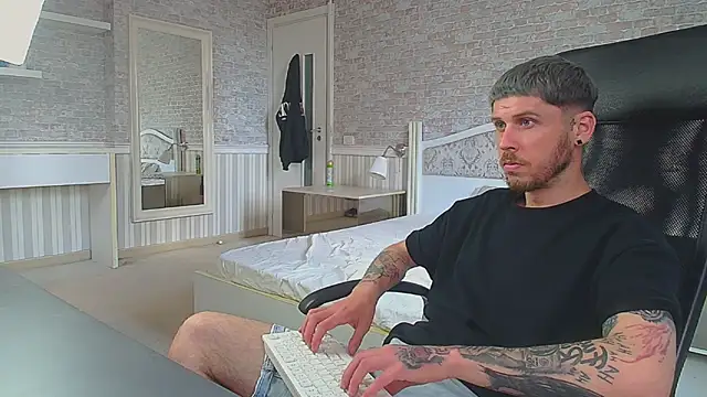JonahShaw live cam