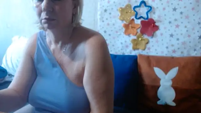 queenlana - QueenLana's free webcam - UK Sex Cams