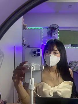 Lov3lily webcam