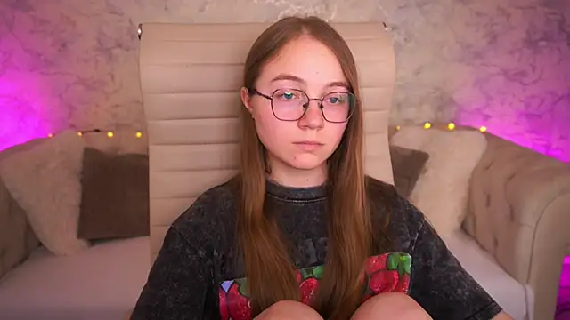 ArrinaWairr live sex cam