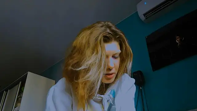 VivienDarkbloom webcam