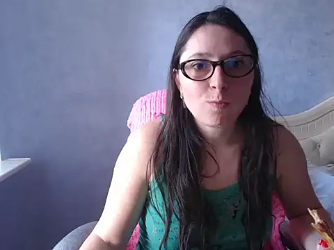 LuckyLisa23 webcam