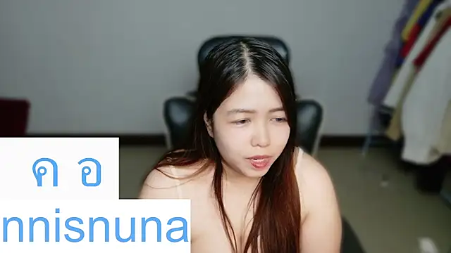 nunanunanuna live cam on StripChat