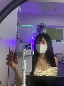 Lov3lily webcam